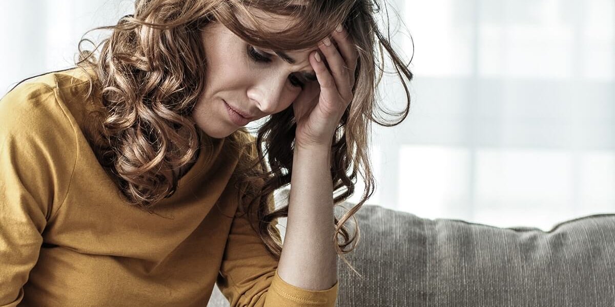 quit heroin cold turkey female patient experiences pain while trying to quit heroin cold turkey